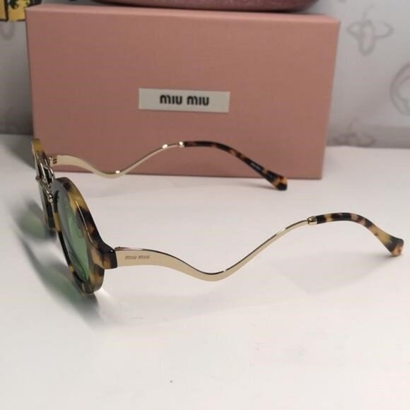 New Authentic Miu Miu Tortoiseshell Sunglasses with Green Lenses MU02V - Picture 10 of 13